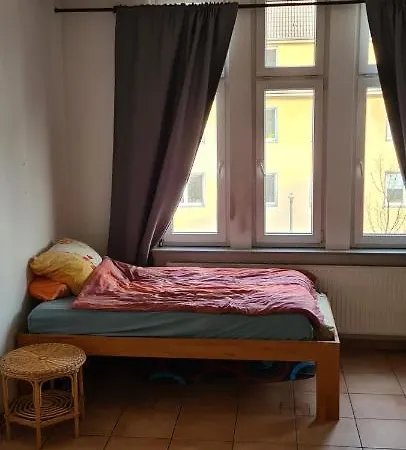 Altbauwohnung Bei Der Messe Апартаменты Кёльн